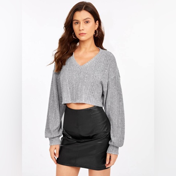 NWOT SHEIN Cropped V-Neck Sweater - Picture 1 of 6